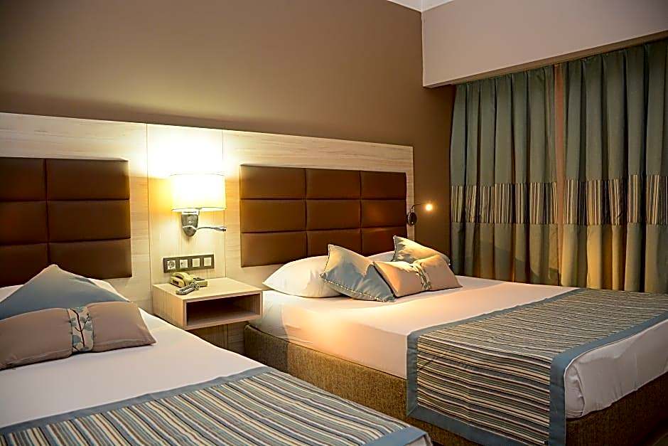 Palmeras Beach Hotel