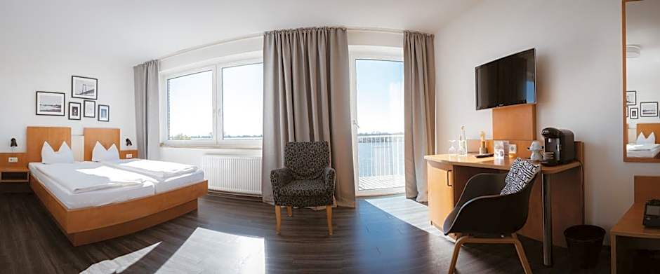 Hotel Rheinpromenade8