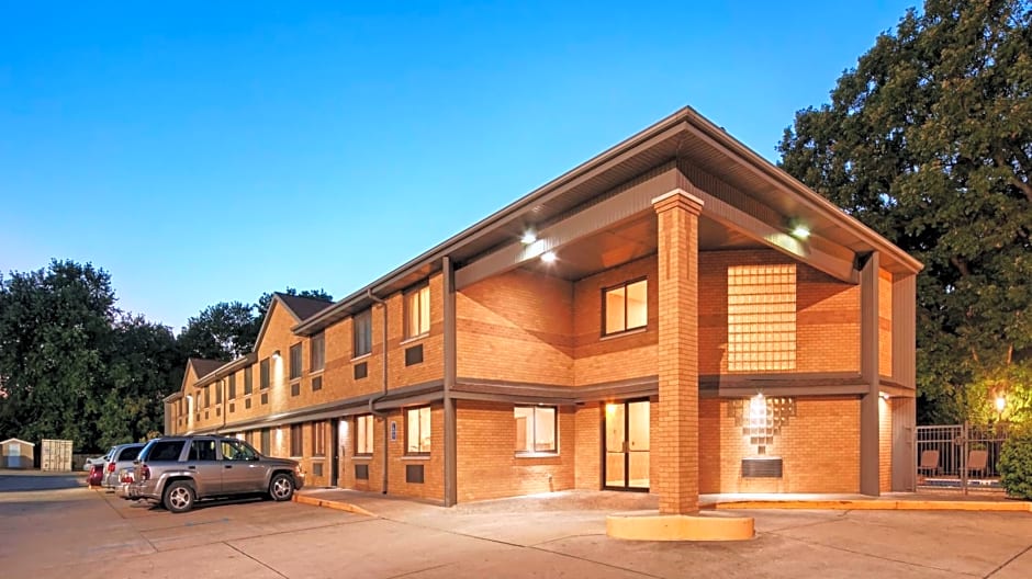 Best Western Riverside Inn