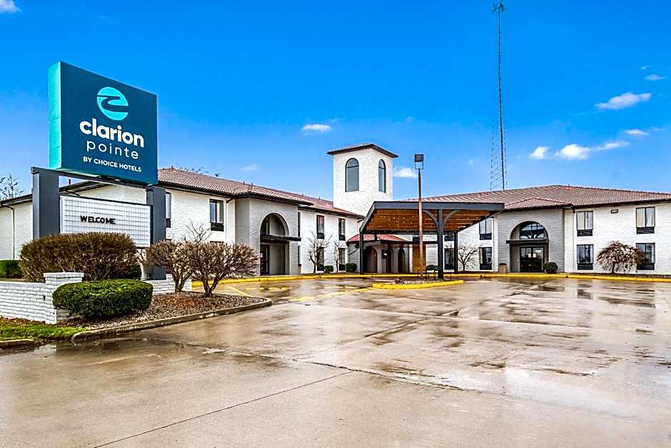 Clarion Pointe Richmond North Near University