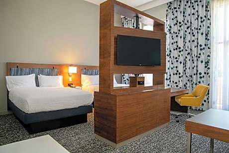 2 Queen Beds Studio Suite Nonsmoking