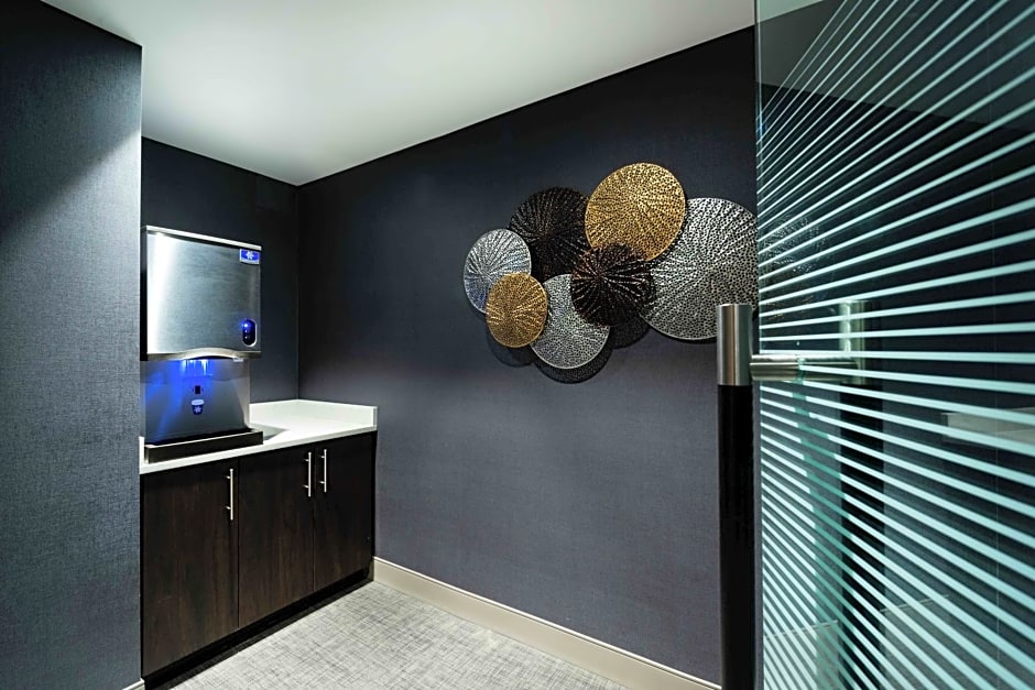 Holiday Inn Express Boston - Quincy By IHG