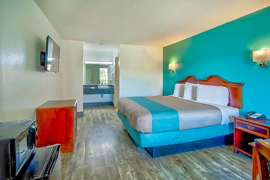 Motel 6-Grand Rivers, KY