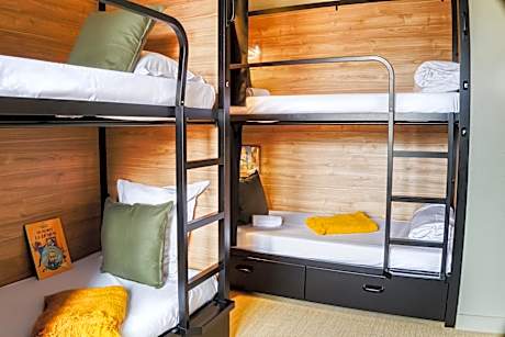 Bed in Mixed dormitory room with shared bathroom