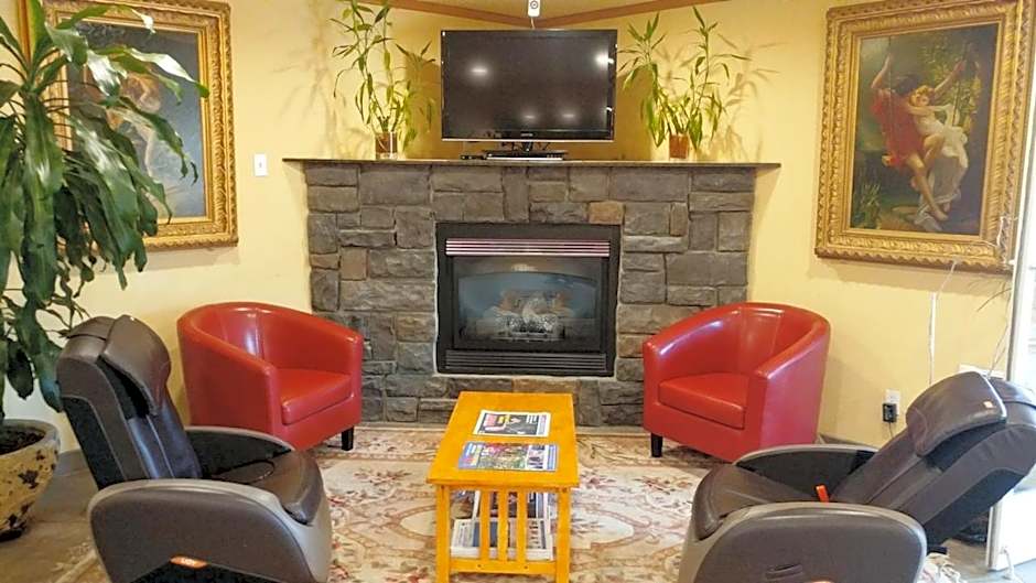 Palace Inn & Suites