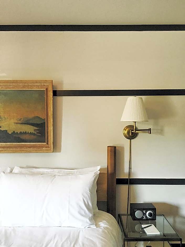 Brentwood Hotel