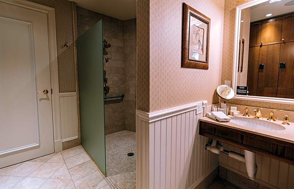 Madison Beach Hotel Curio Collection by Hilton