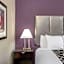 La Quinta Inn & Suites by Wyndham Canton