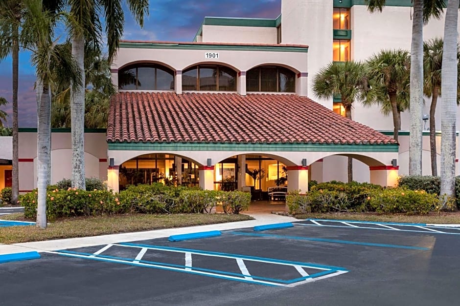 Ramada by Wyndham West Palm Beach Airport