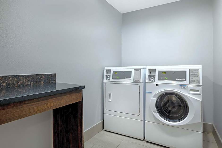 Spark by Hilton Evansville East, IN