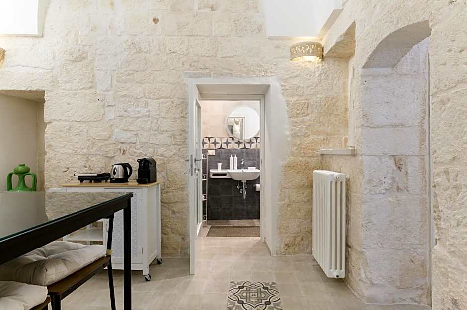 Chesterfield Design Apartment by Wonderful Italy