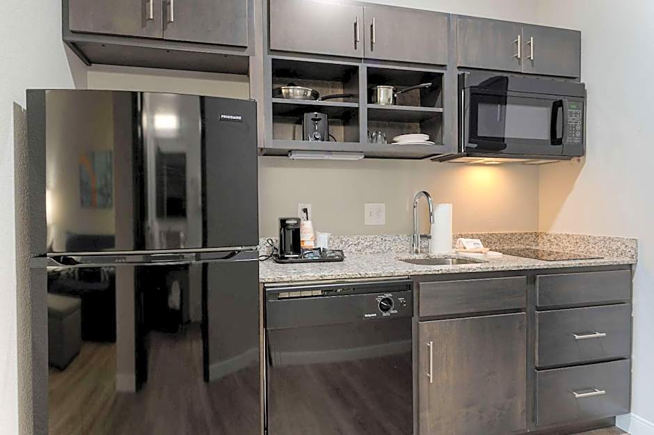 MainStay Suites Cincinnati University - Uptown