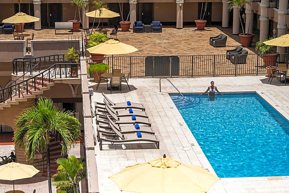 Windward Passage Hotel