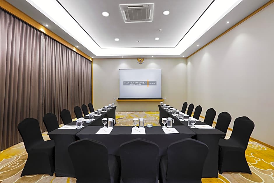 Harper Premier Nagoya Batam