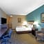 La Quinta Inn & Suites by Wyndham Stonington