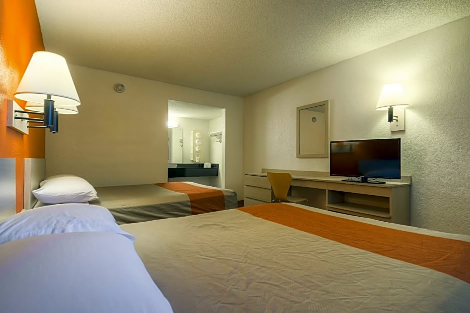 Motel 6 Palm Springs - Rancho Mirage