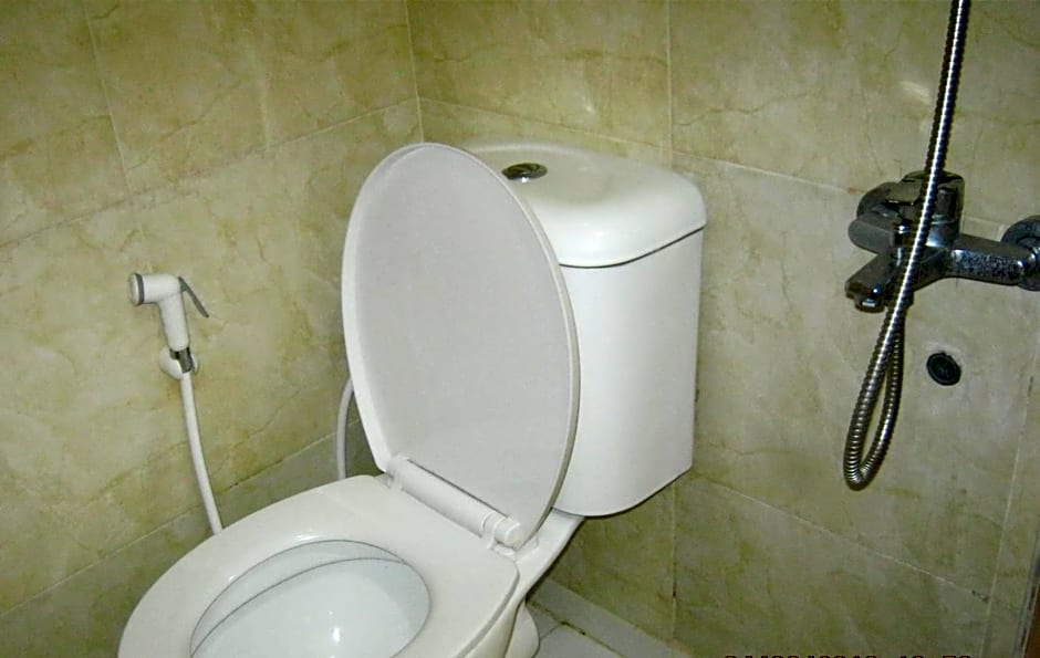 Aqilakost n Cafe Gadog Puncak