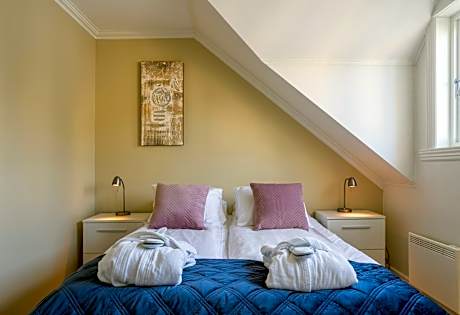 Three-Bedroom Apartment - High Floor