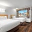 Rocky Mountain Ski Lodge
