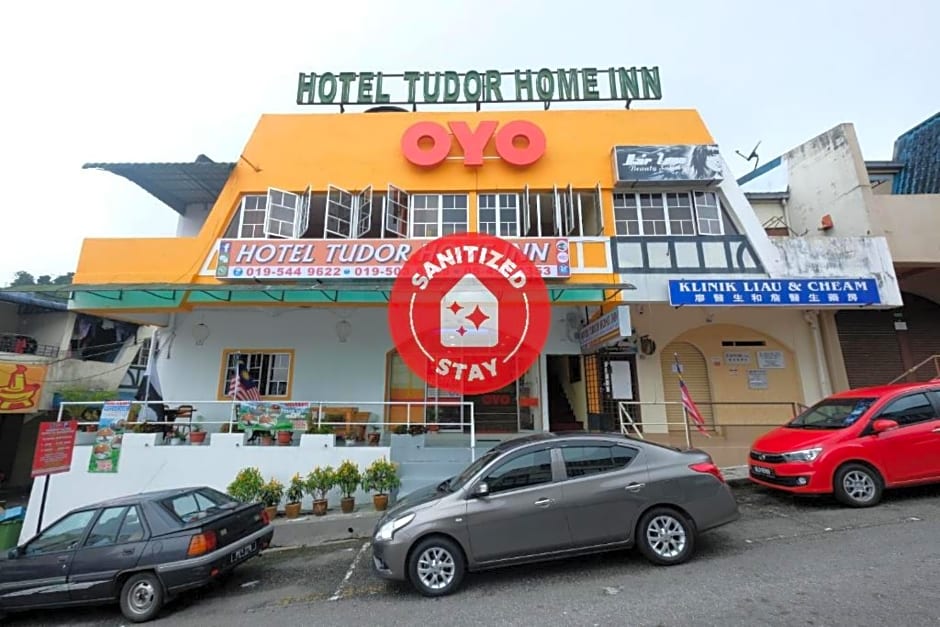 OYO 44029 Tudor Home Inn