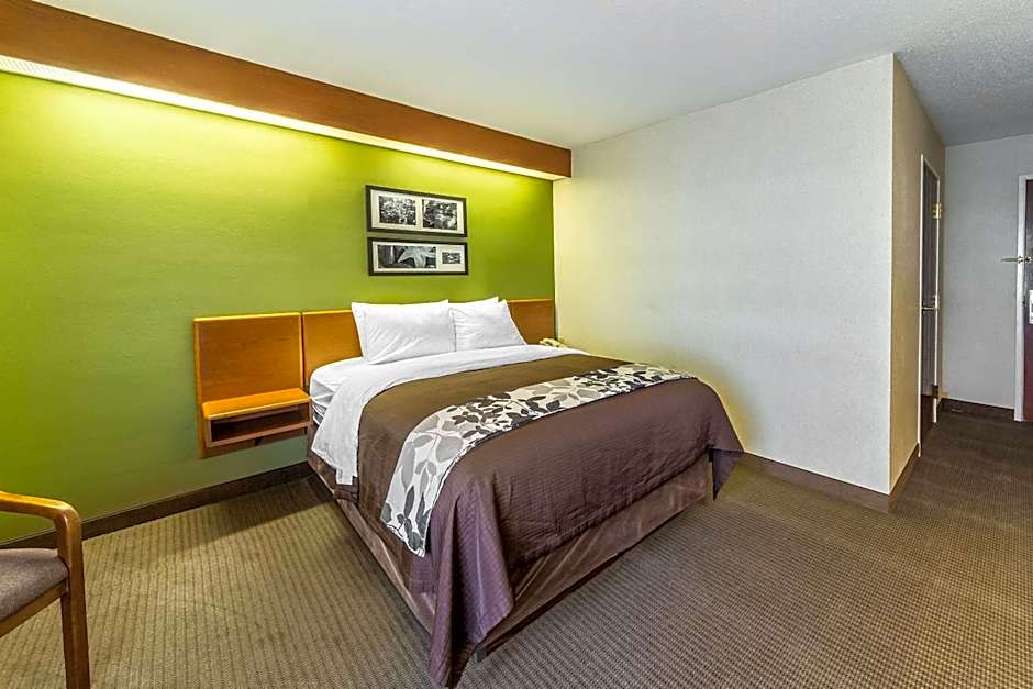 Sleep Inn & Suites Bay View Acme - Traverse City