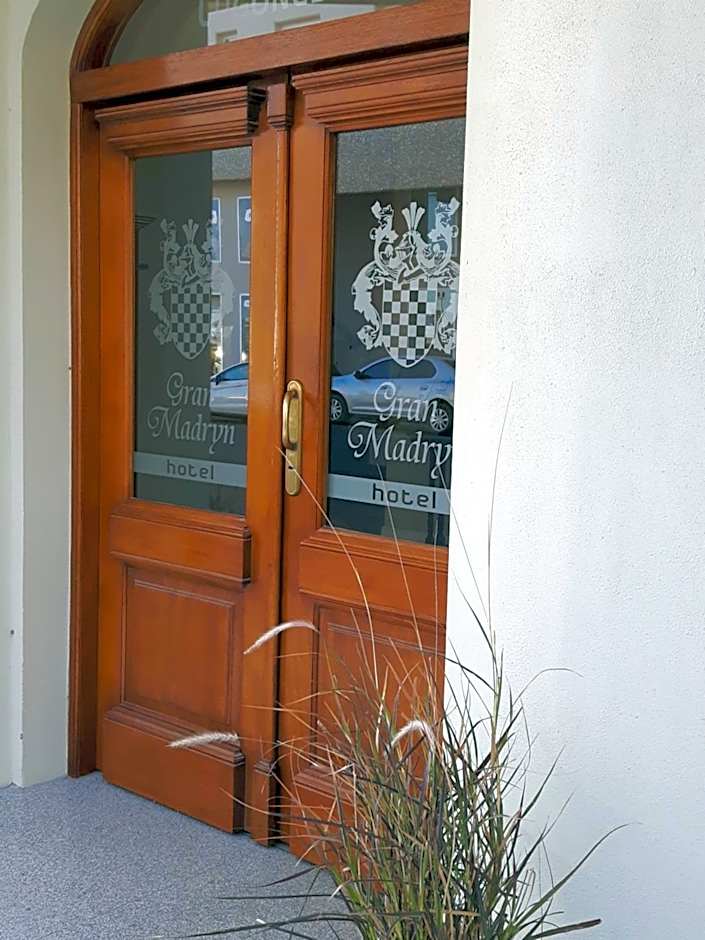Hotel Gran Madryn