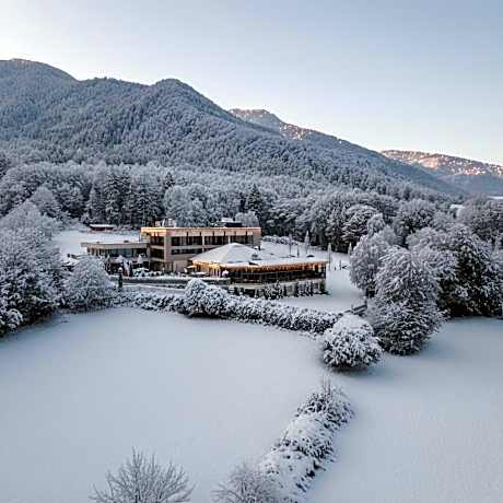 Ramilia Family Apartments Restaurant & Pizzeria