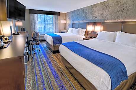 2 Queen Beds Standard Comm Access