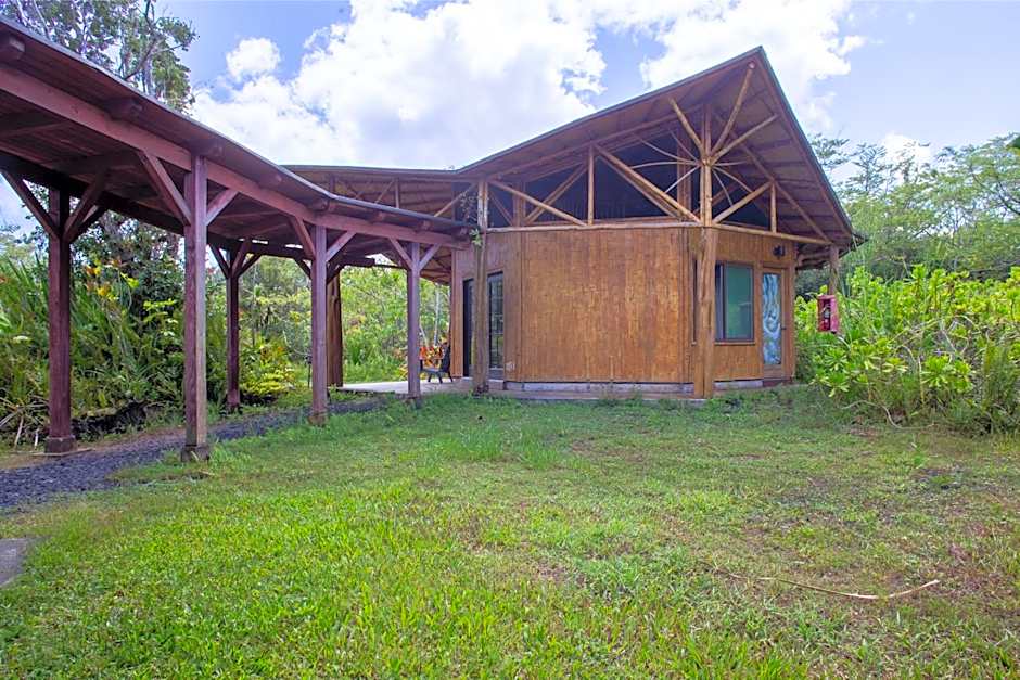 Kalani Oceanside Retreat