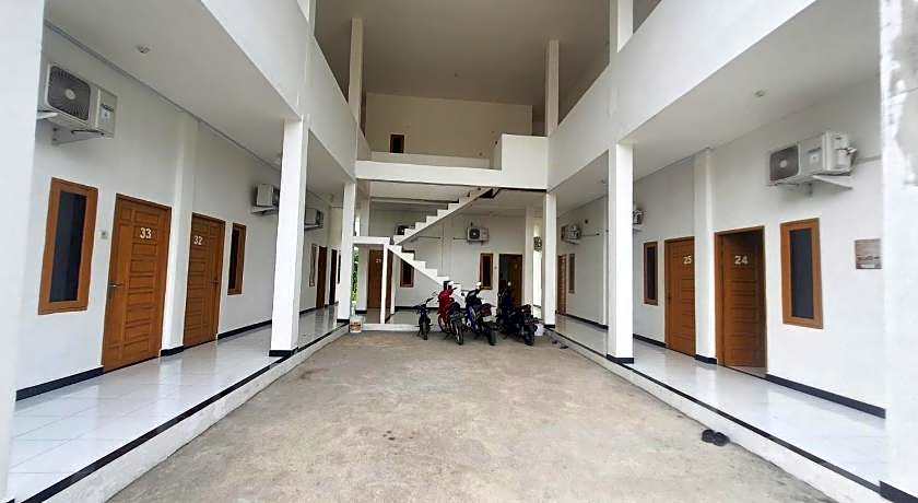 RedDoorz @ Permana Homestay near Supadio Airport Pontianak