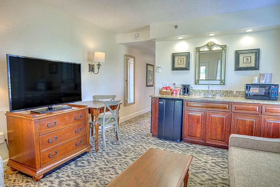 La Fiesta Ocean Inn And Suites