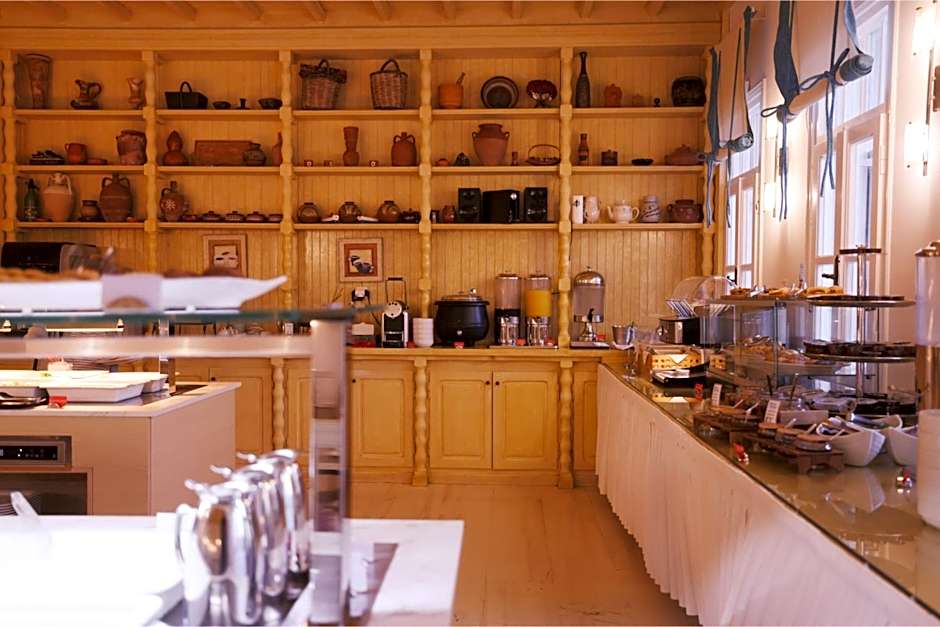 Poseidon Hotel Suites