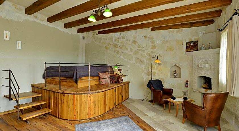 Seki Cave Hotel