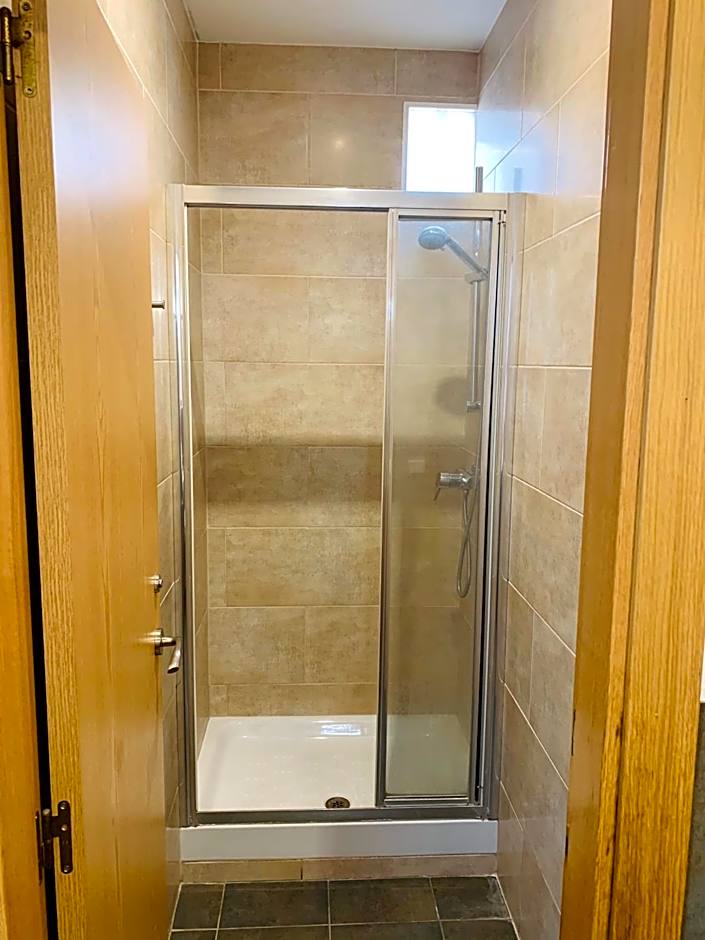Super Balmes Guest House