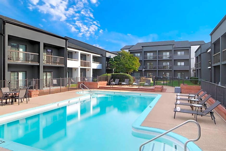 Courtyard by Marriott Richmond West