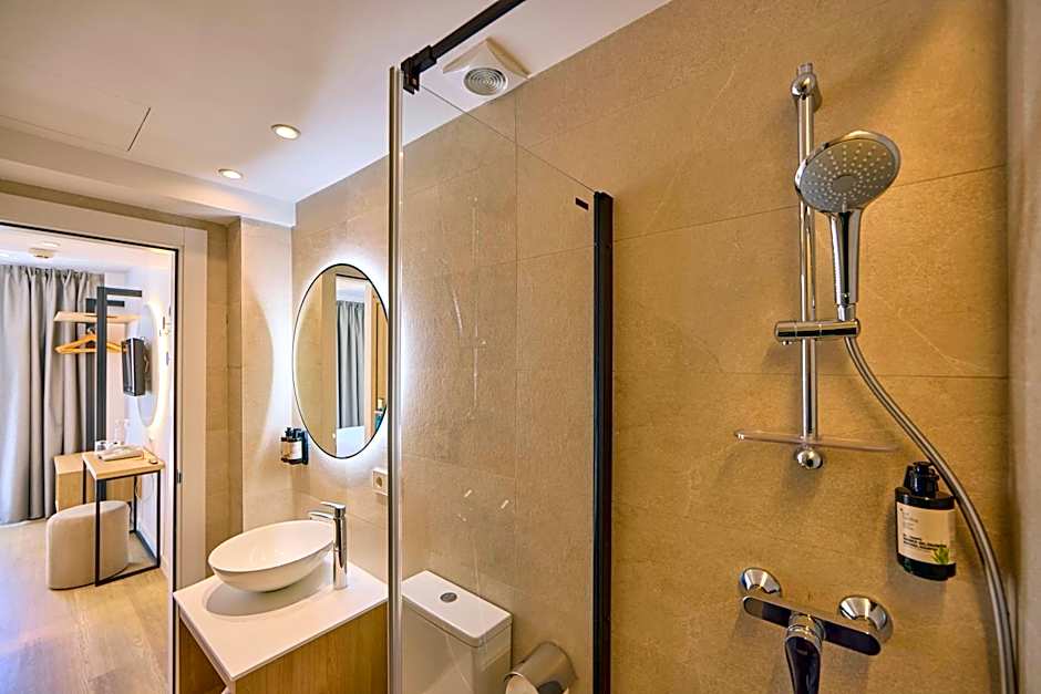 Universal Hotel Bikini