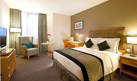 Family Room Large Room Interconnecting Guaranteed Bed Types Non-Guaranteed