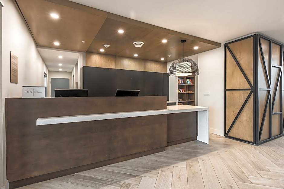 Staybridge Suites - Dawson Creek By IHG