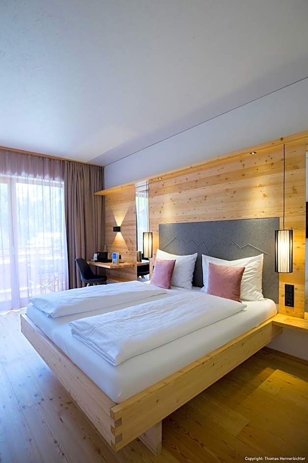 Tirol Lodge