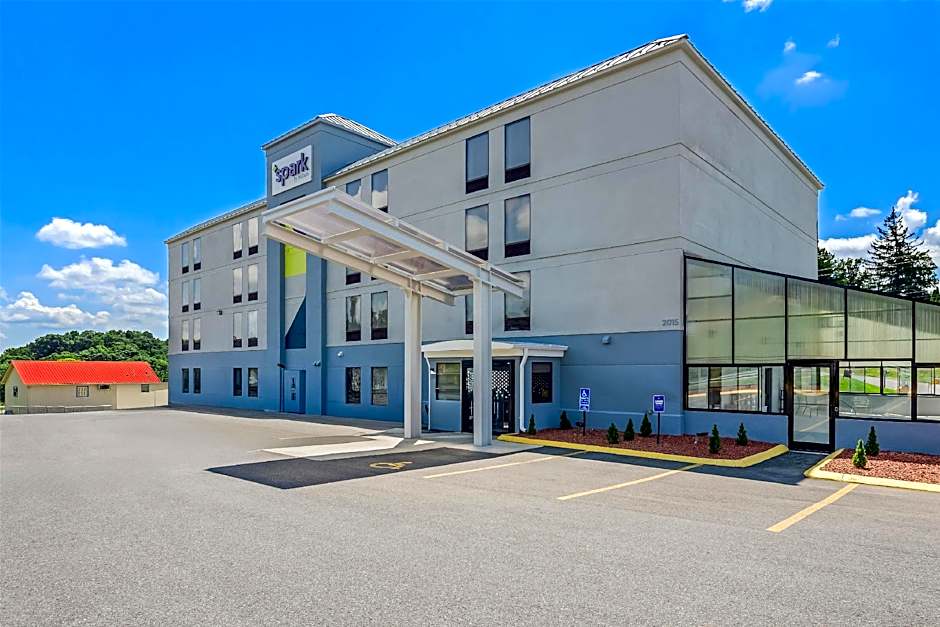Spark by Hilton Wytheville East Main Street