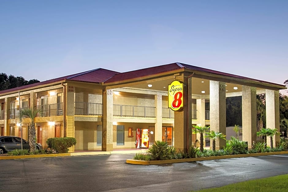 Super 8 by Wyndham Defuniak Springs