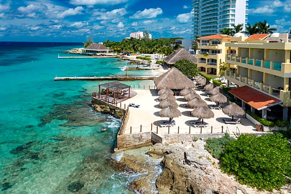 Playa Azul Golf & Beach Resort