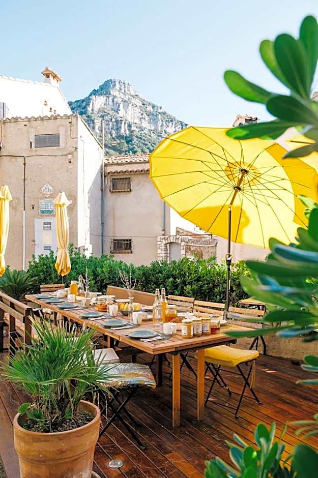 The Frogs House - Yoga Retreat