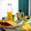 Casa Felicidad B&B Room & Kitchen