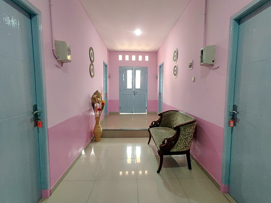 Ayuning Guest House Syariah Semarang Mitra RedDoorz