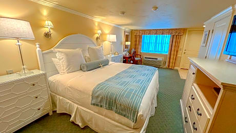King Room with Balcony