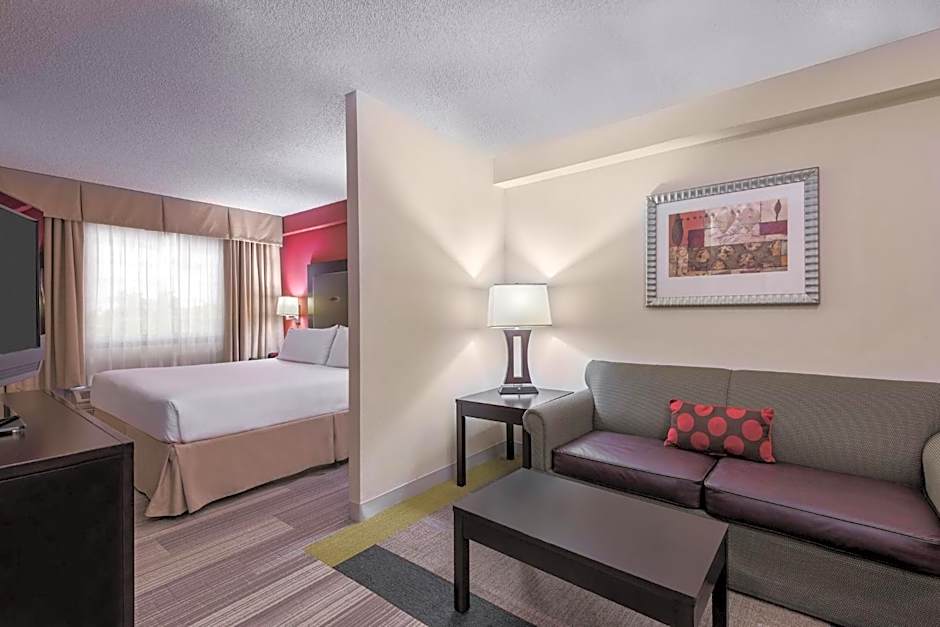 Holiday Inn Express Hotel & Suites Kendall East-Miami By IHG