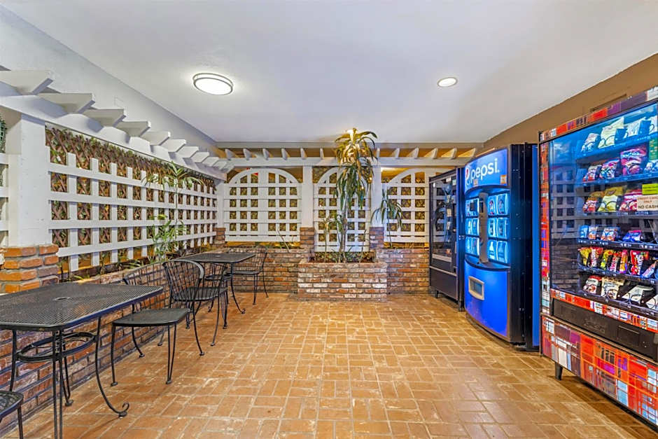 Best Western Plus Carriage Inn