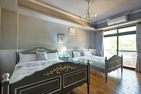 Iris Guest House
