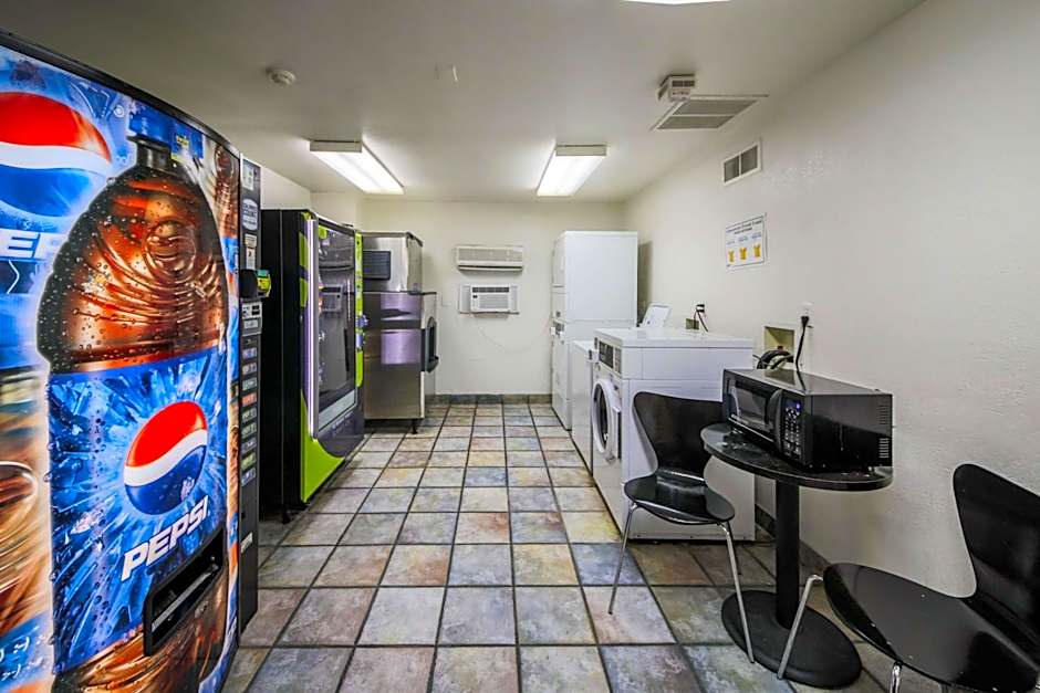 Studio 6 Greensboro NC I40